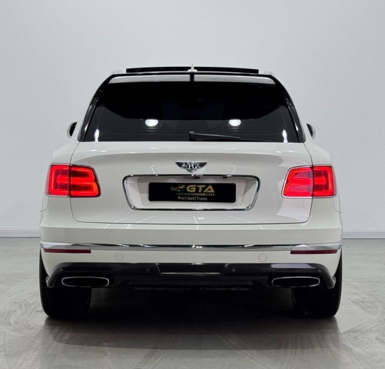 بنتلي بينتايجا First Edition W12 2017 Bentley Bentayga First Edition W12, 2025 Bentley Warranty, Full Options, GCC