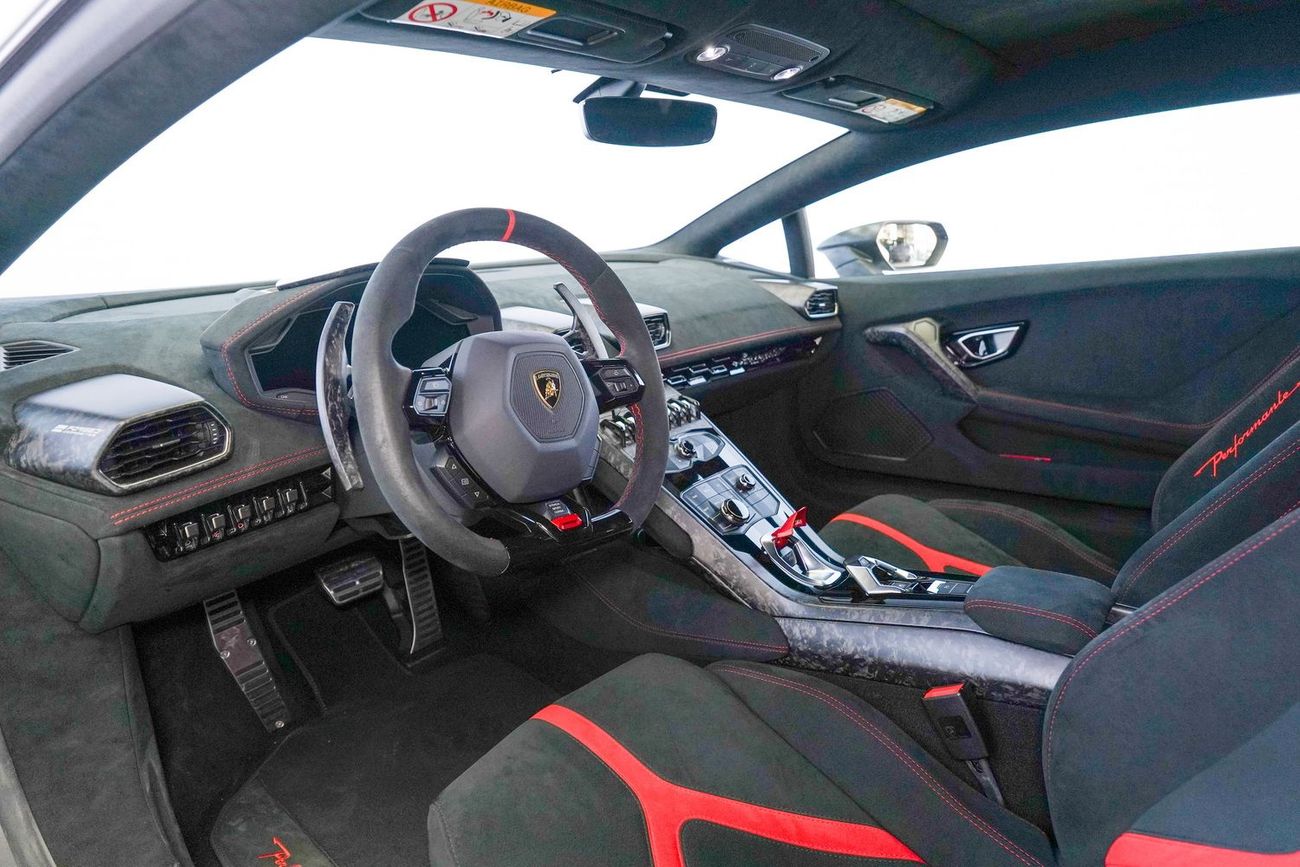 لامبورغيني هوراكان PERFORMANTE