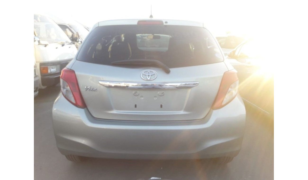 تويوتا فيتز Toyota Vitz RIGHT HAND DRIVE(Stock no PM47)