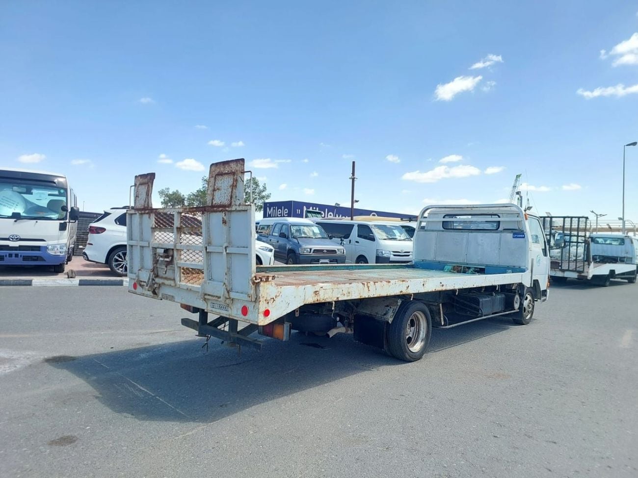 Mitsubishi Fuso Canter MITSUBISHI CANTER TRUCK RHD 1992 MODEL 3.9 L DIESEL MANUAL(PM60495)