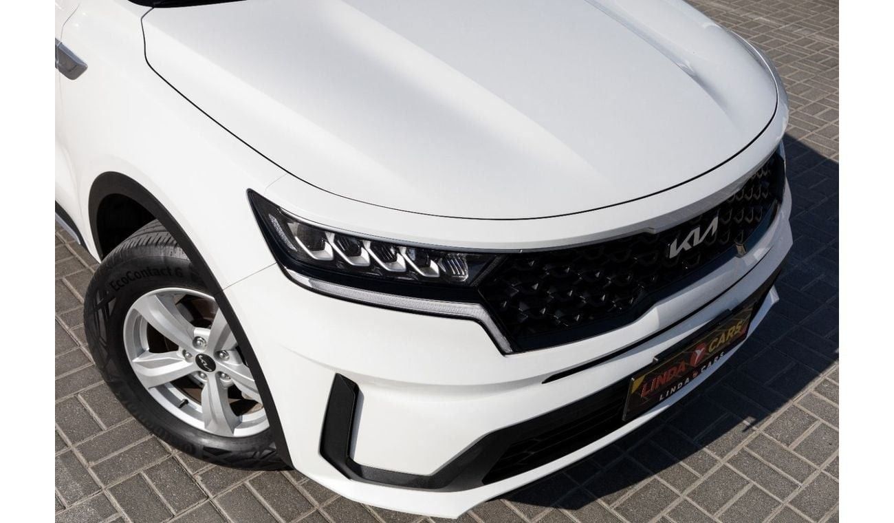 Kia Sorento Base 2.4L FWD Kia Sorento 2023 GCC under Agency Warranty with Flexible Down-Payment.