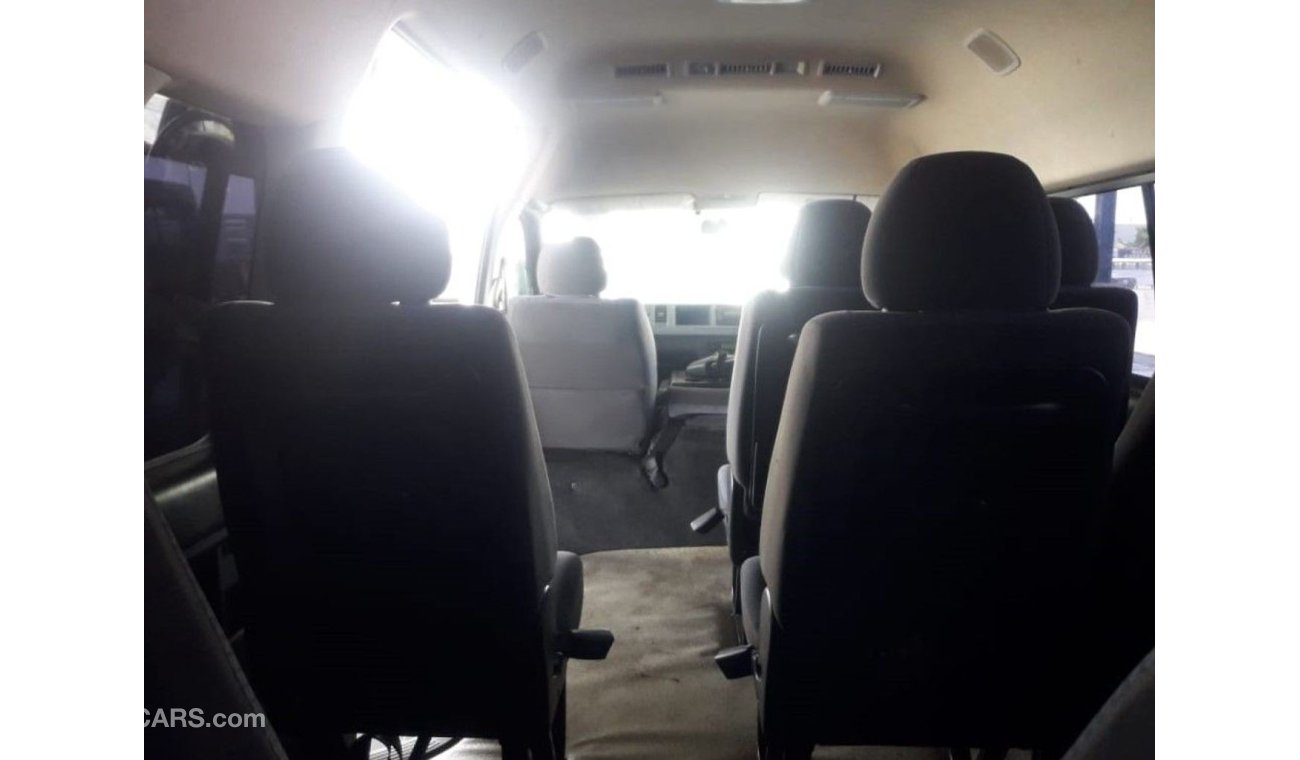 تويوتا هاياس Hiace Commuter RIGHT HAND DRIVE  (Stock no PM 720 )