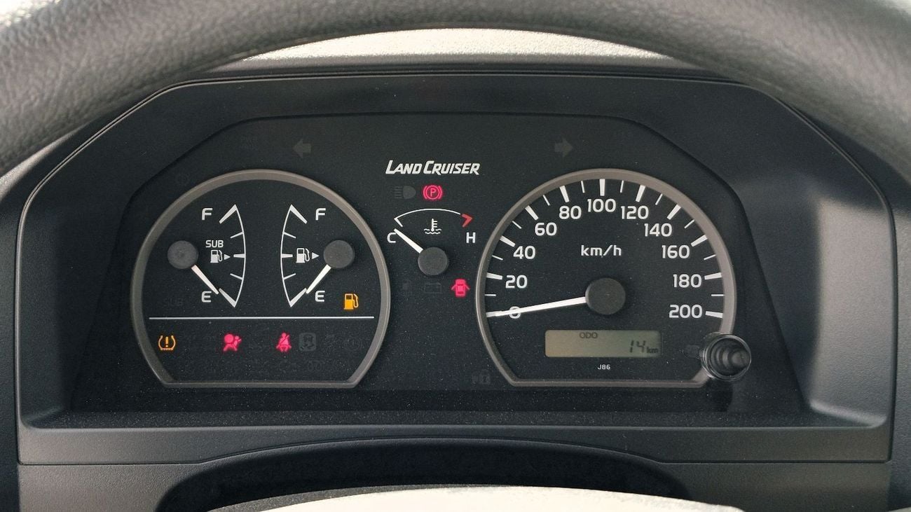 Toyota Land Cruiser Pick Up Toyota LC79 2.8L Diesel Manual SC Pickup 2025YM