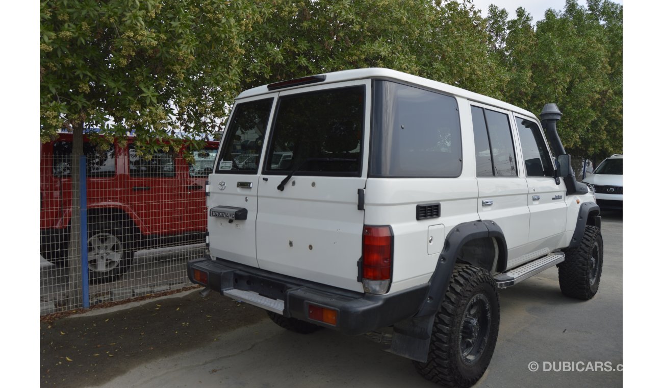 تويوتا لاند كروزر HARD TOP DIESEL  TOP CAR