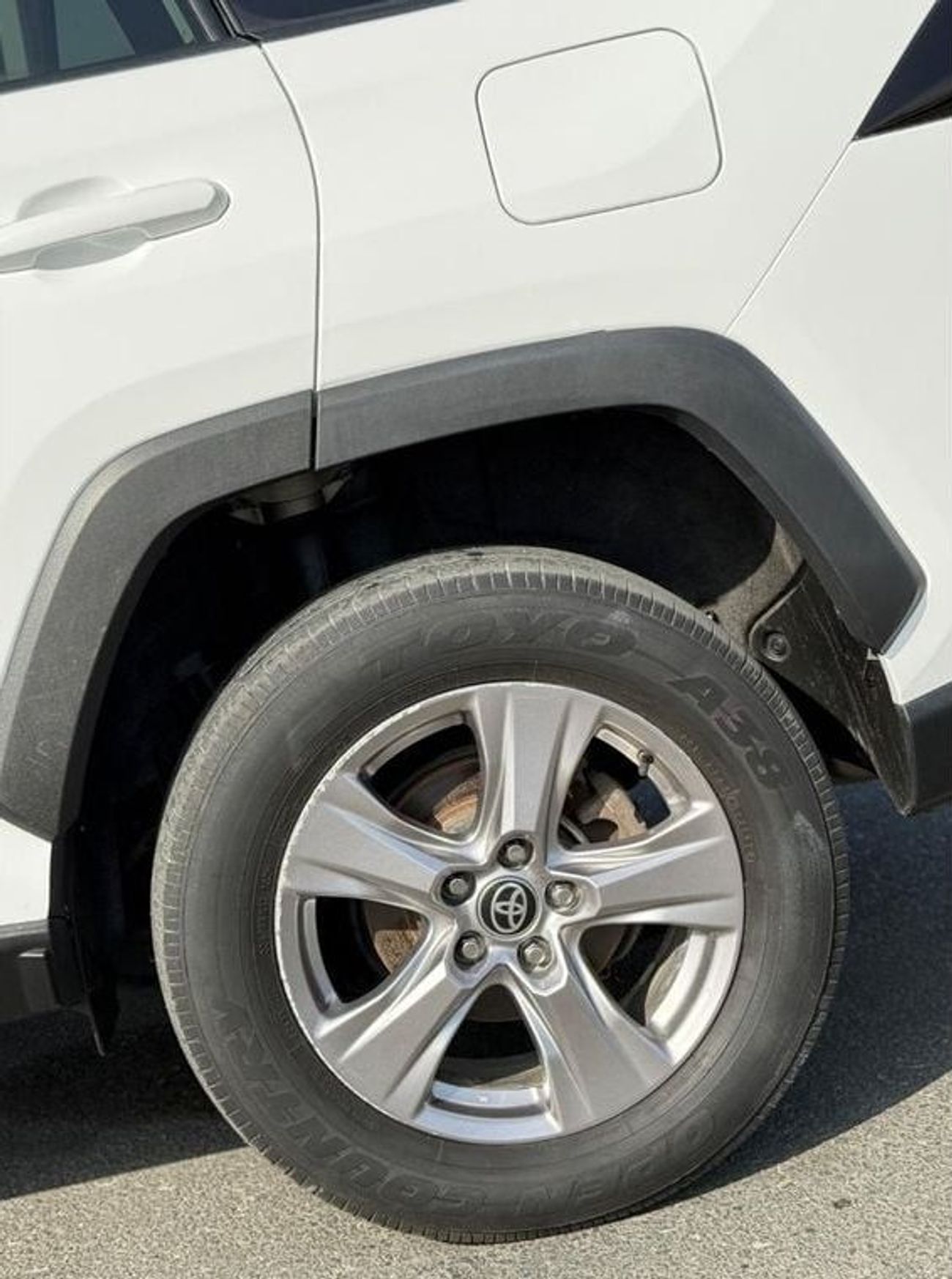 تويوتا راف ٤ XLE leather seats, push start