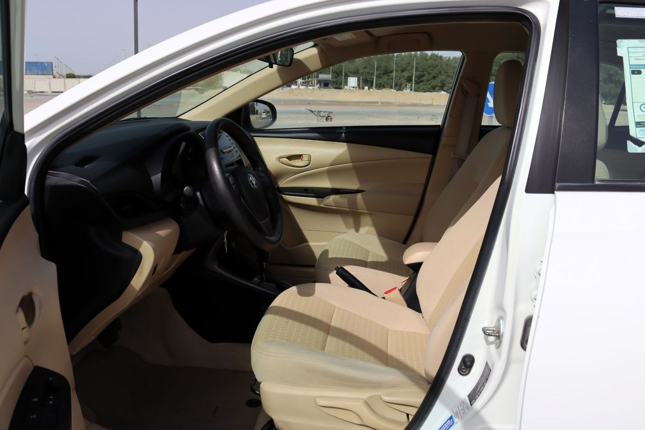 Toyota Yaris GCC ACCIDENTS FREE- ORIGINAL PAINT - SEDAN  - 1.5 CC