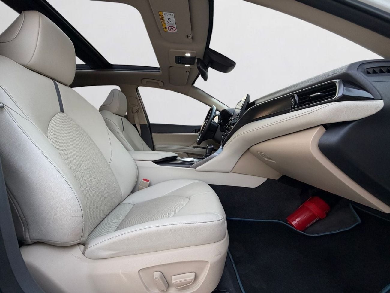 تويوتا كامري GLE HEV TOYOTA CAMRY HYBRID LIMITED | AGENCY WARRANTY | FULL AGENCY SERVICE HISTORY | 2024 | GCC SPECS