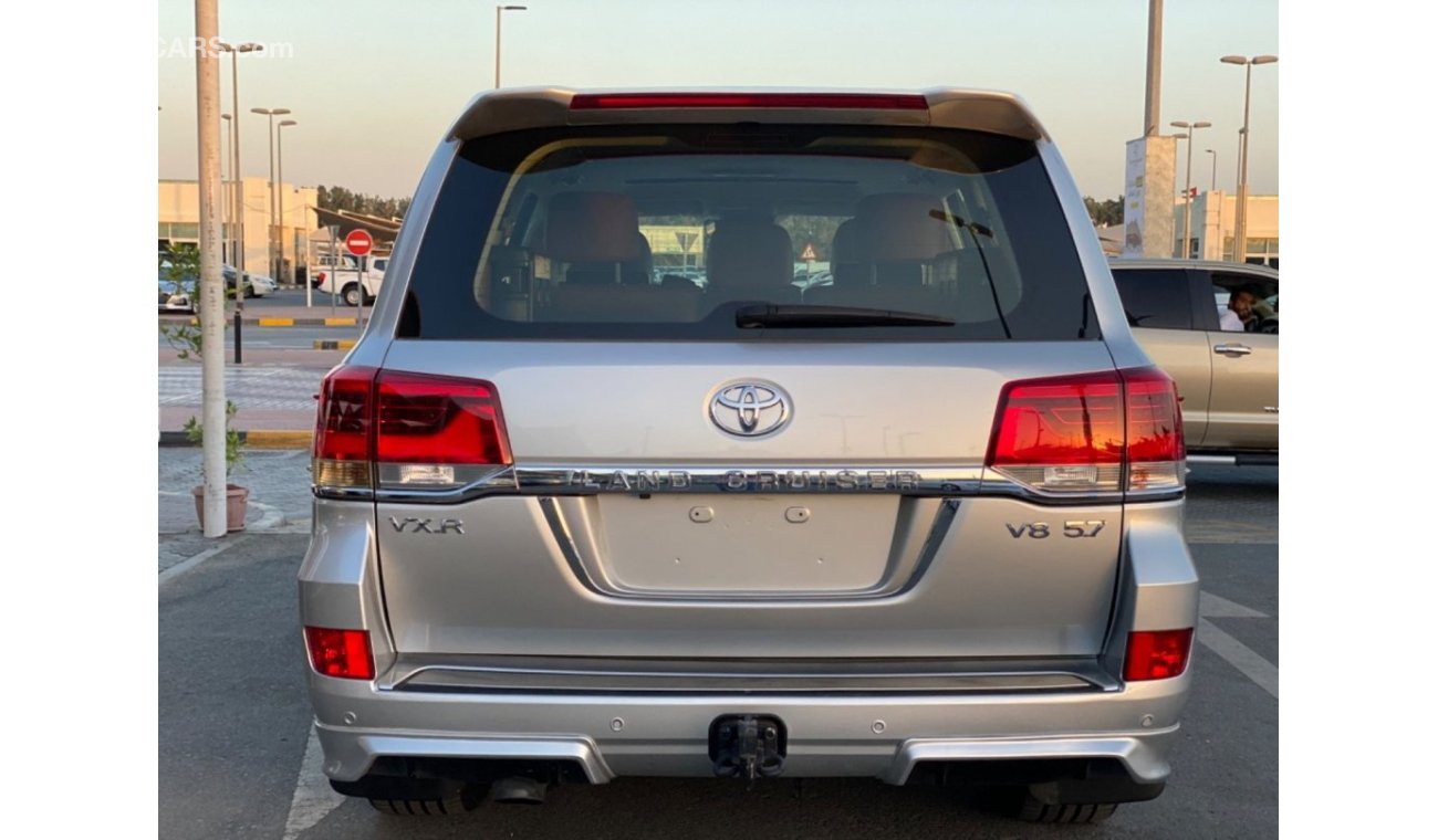 Toyota Land Cruiser VXR