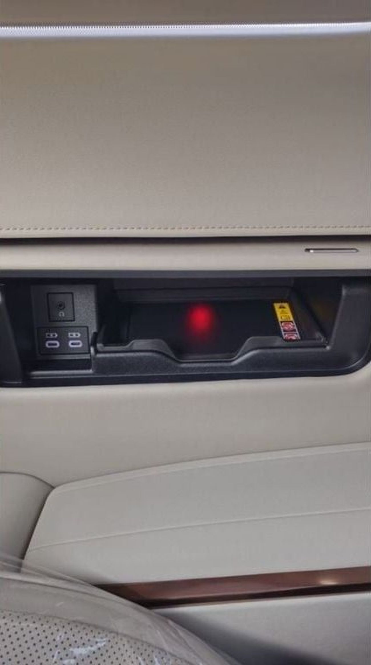 Lexus LM 350h Lexus LM 350h 2.5L