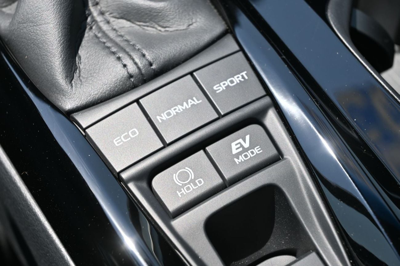 Toyota Camry LE HEV Toyota Camry LE 2.5L Hybrid, Model 2025, Color Black