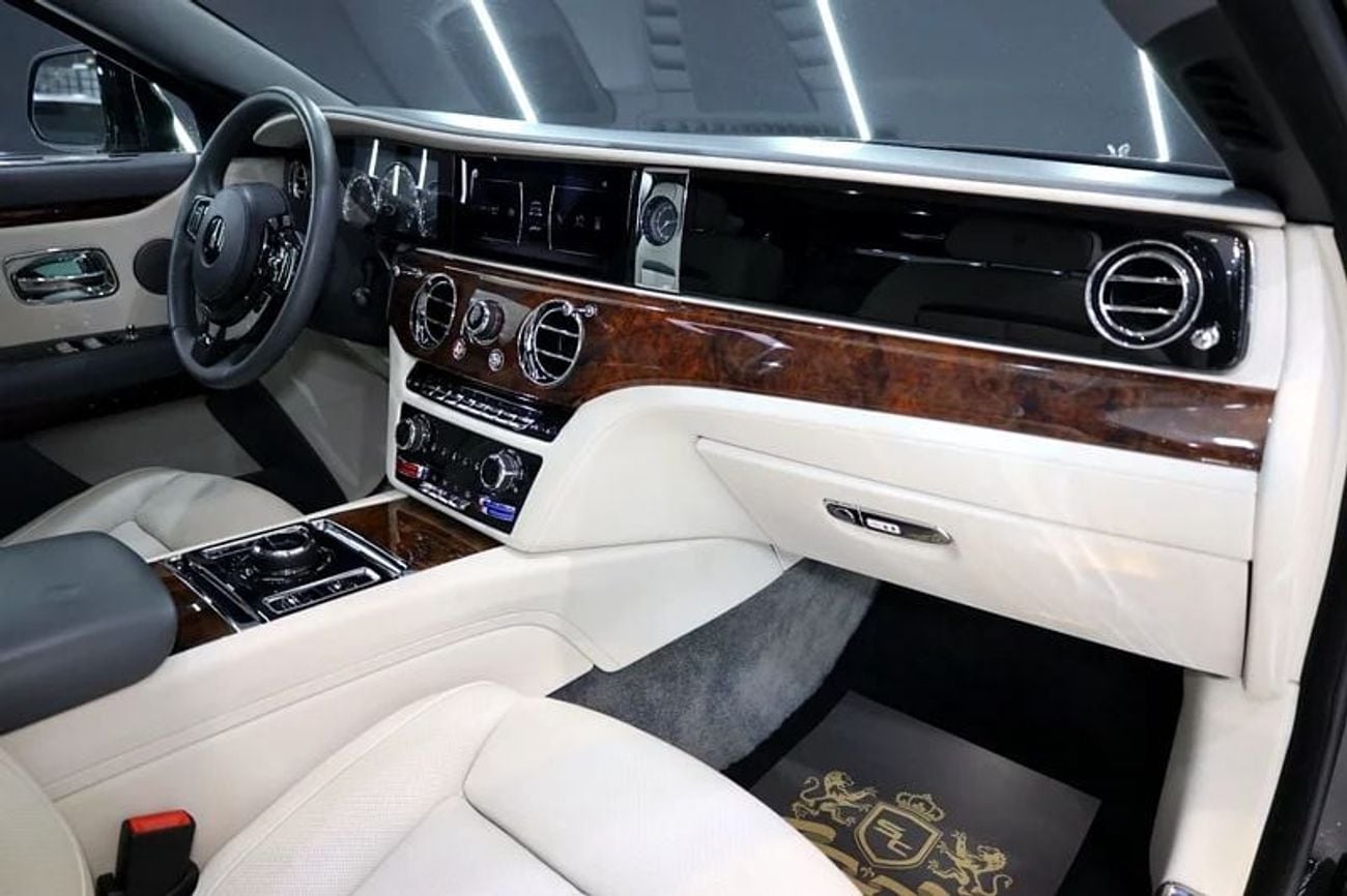 Rolls Royce Ghost 2021 Rolls Royce Ghost, Rear Picnic Tables, Full Body PPF, GCC Specs!!