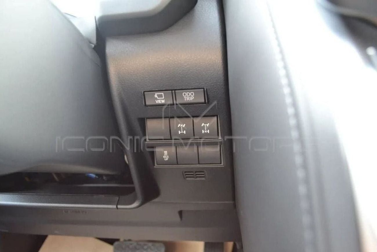 تويوتا لاند كروزر 3.3L DIESEL GR SPORT, RADAR