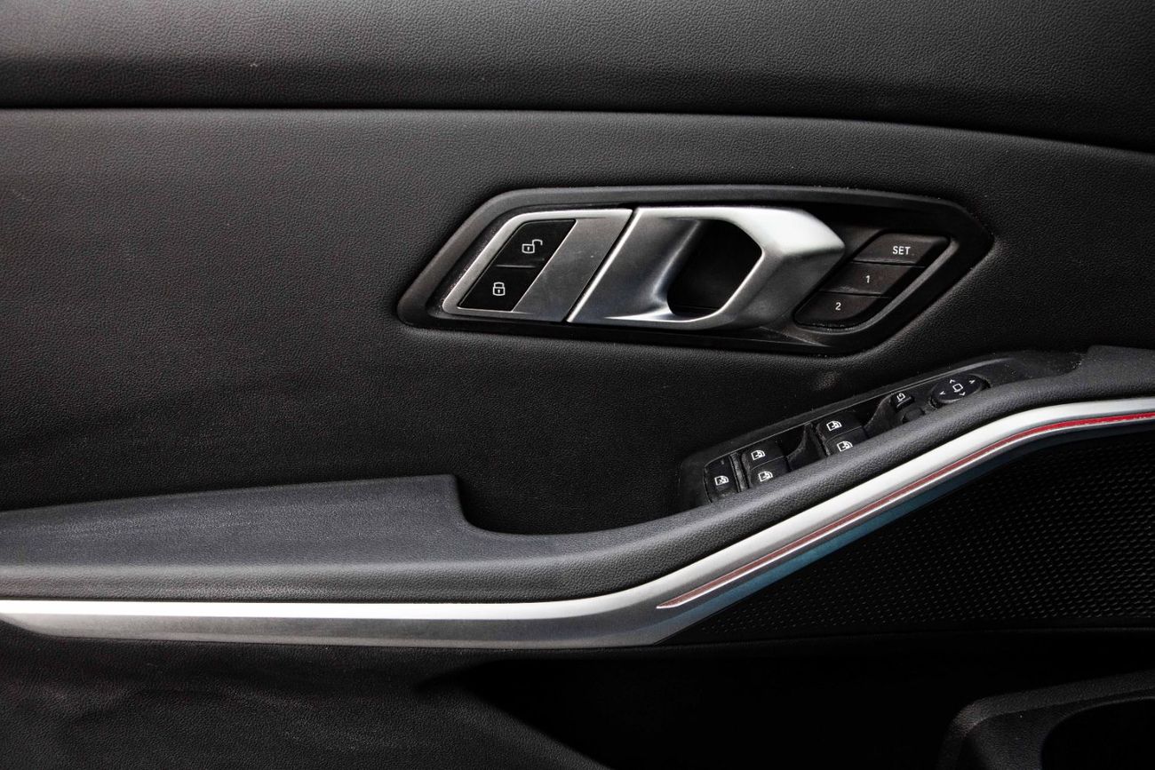 BMW 320i 320i | 2,056 P.M  | 0% Downpayment | Low Mileage!