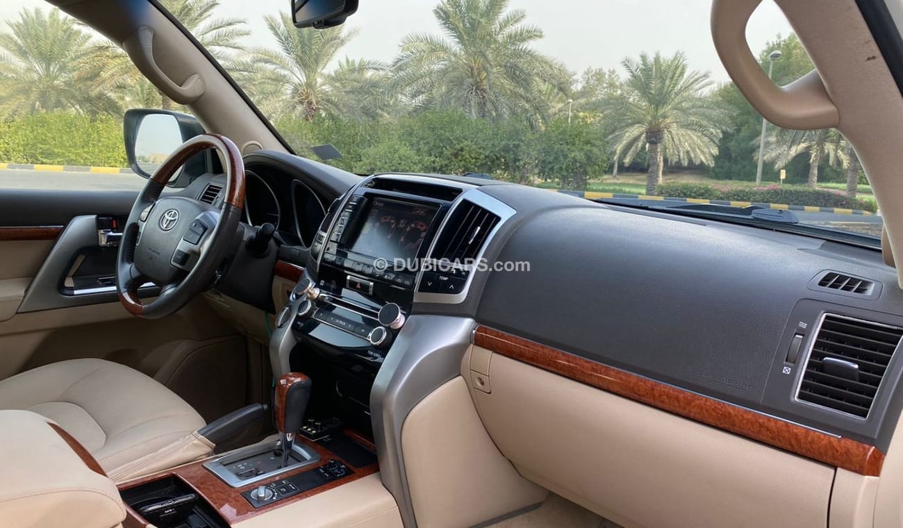 Toyota Land Cruiser VXR