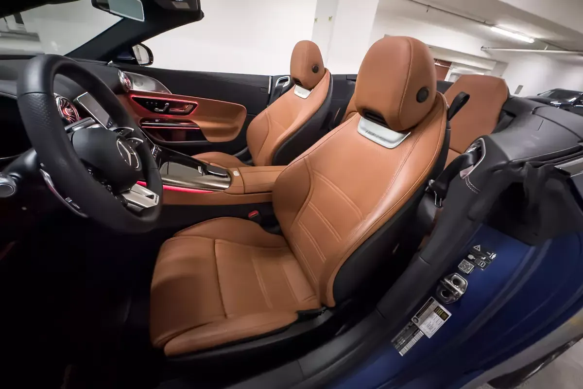 Mercedes-Benz SL 55 AMG interior - Seats