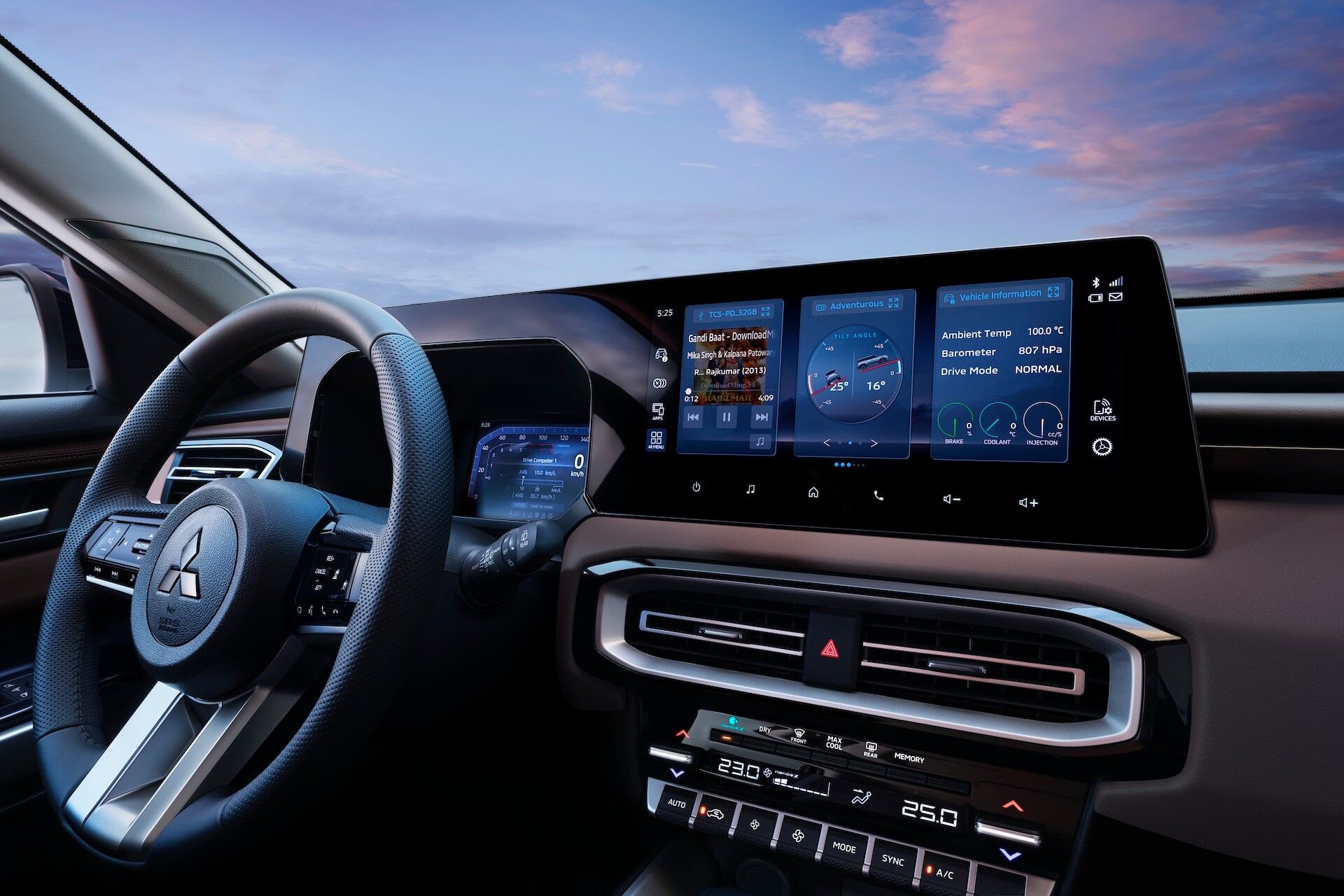 Mitsubishi Destinator interior - Multimedia Screen