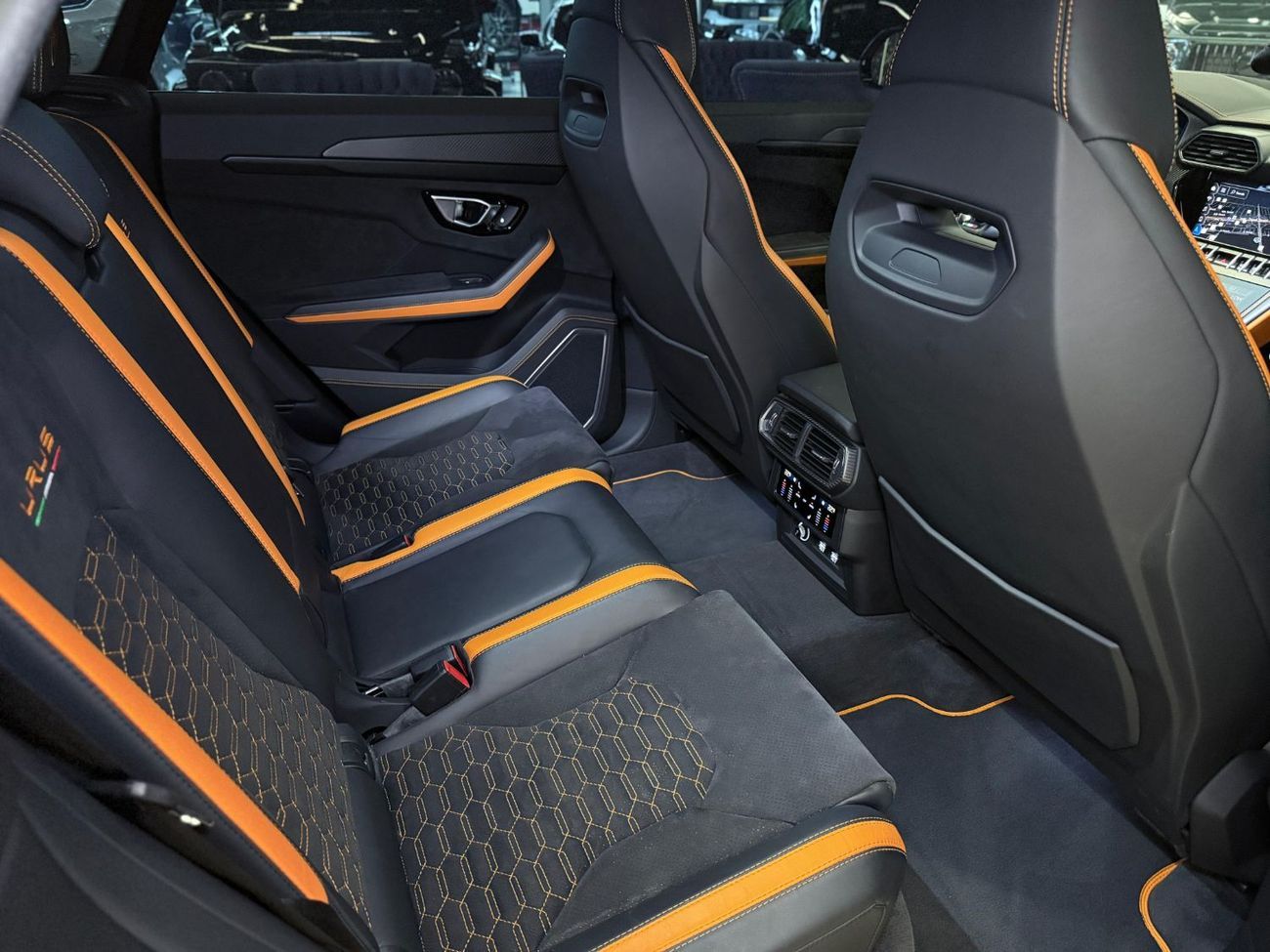 لامبورغيني اوروس STD 4.0T V8