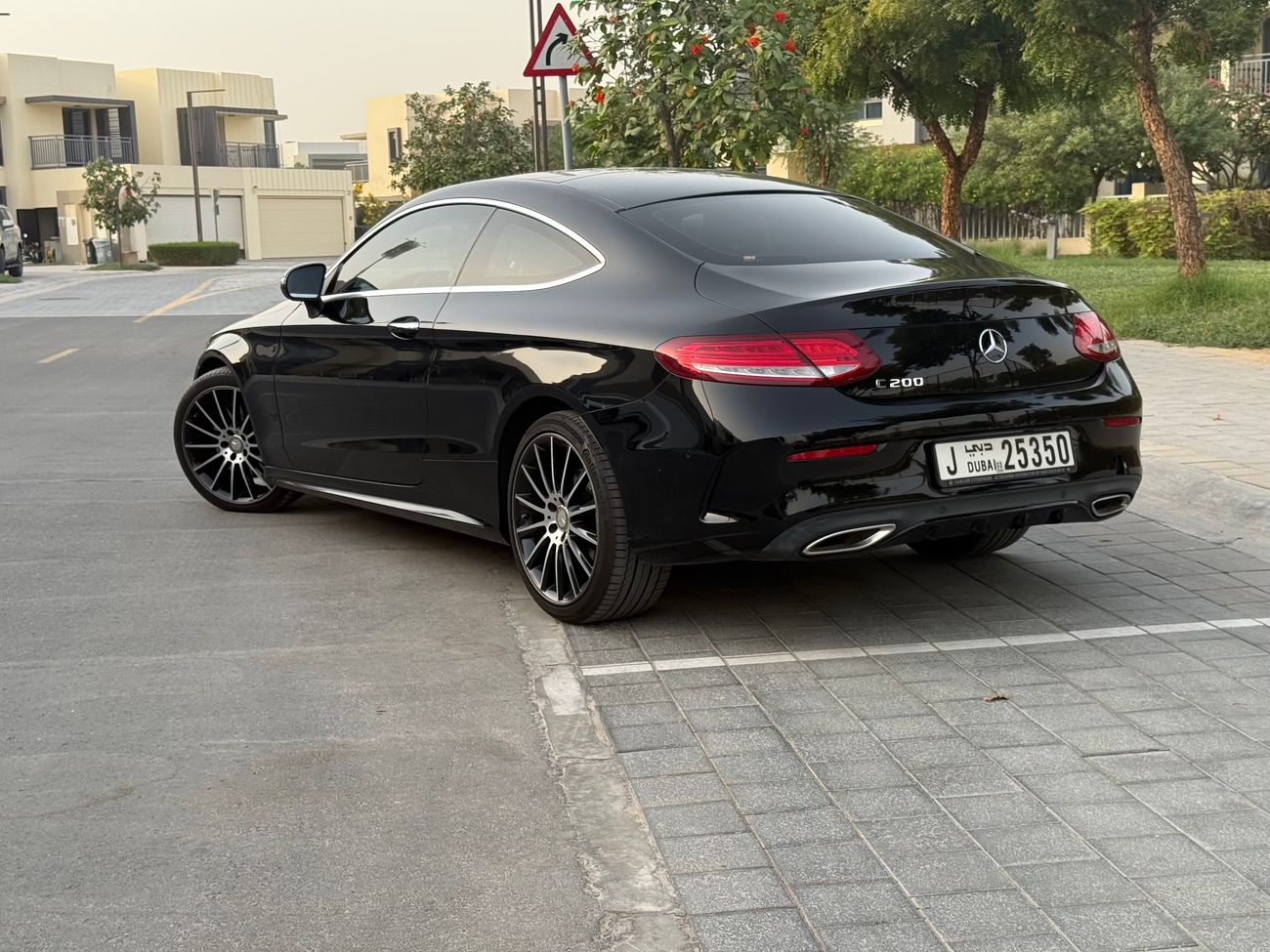 Mercedes-Benz C 200 Coupe GCC Specs | First owner | No Accidents