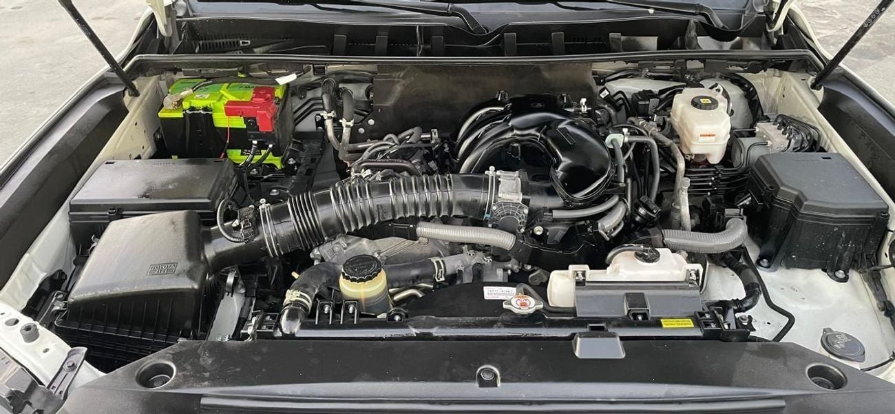 تويوتا لاند كروزر Toyota landcruise 2022MODEL GXR 4.0L Engine Colour white Transmission Automatic Interior.Begie Fuel.