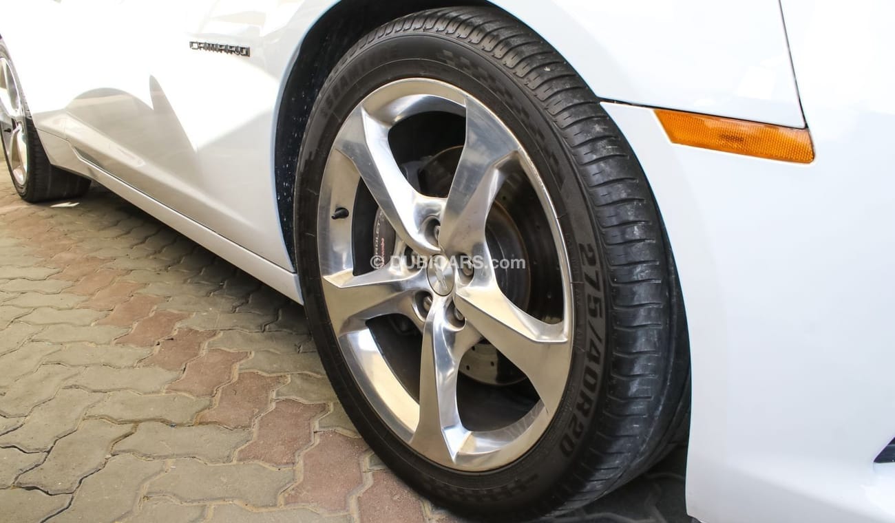 Chevrolet Camaro SS V8