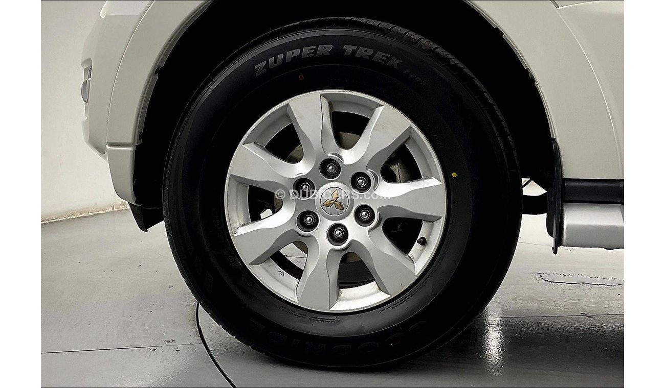 ميتسوبيشي باجيرو GLS Midline