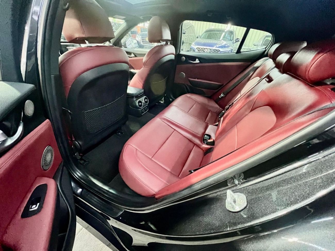 Kia Stinger 2.0T 2.0L warranty one year bank financie available 0 dawon payment