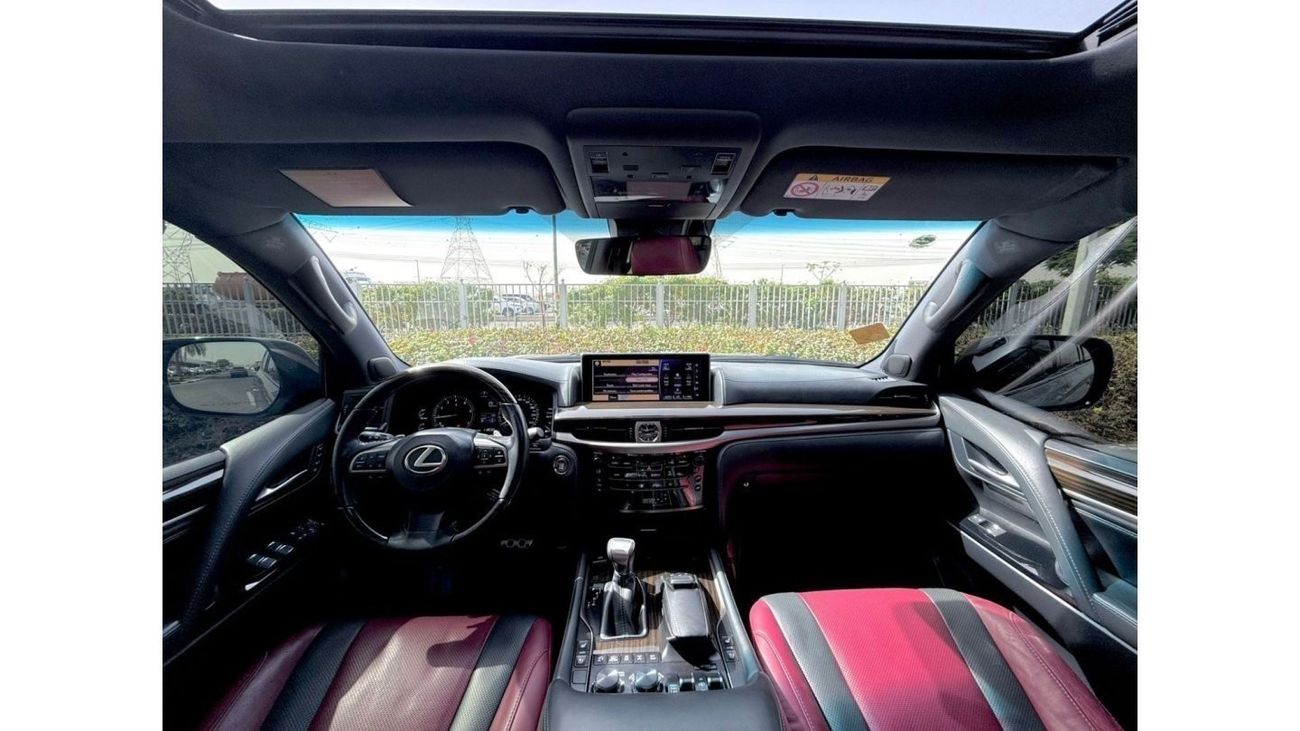 Lexus LX 570 Signature LEXUS LX570 GCC SPECS YEAR 2019 FULL SERVICE HISTORY  FLEXIBLE DOWN PAYMENT EMI AED 3800