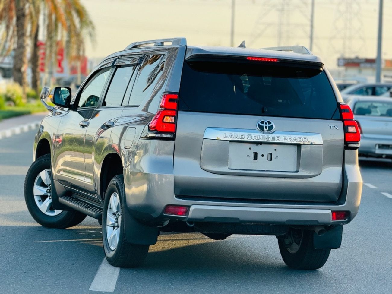 Used Toyota Prado Full option 2018 for sale in Dubai - 744814