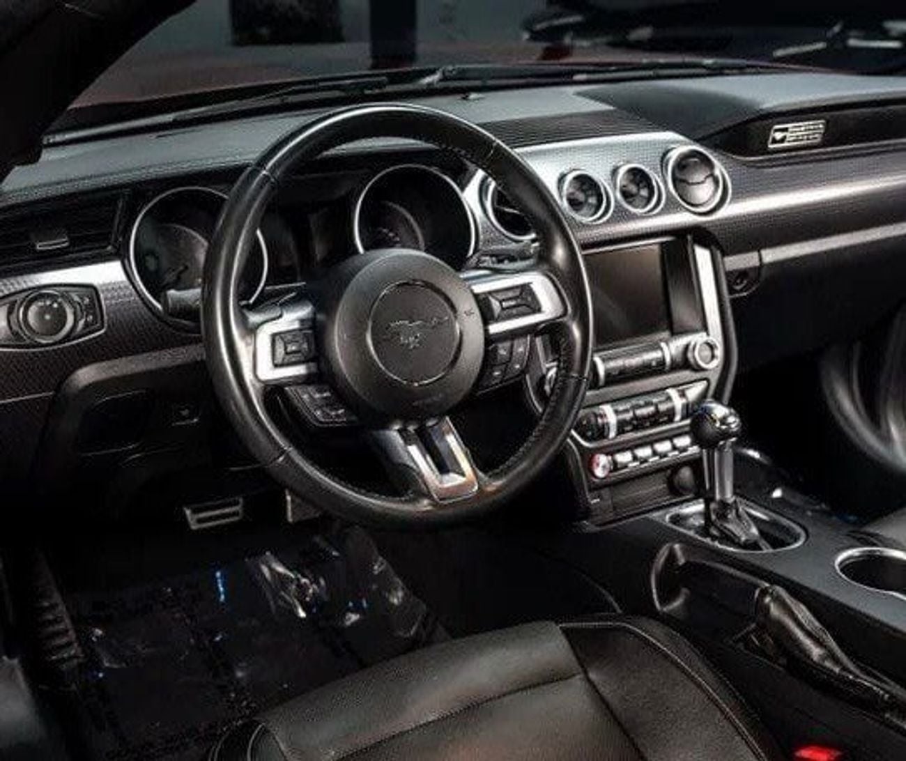 Ford Mustang GT PREMIUM performance package