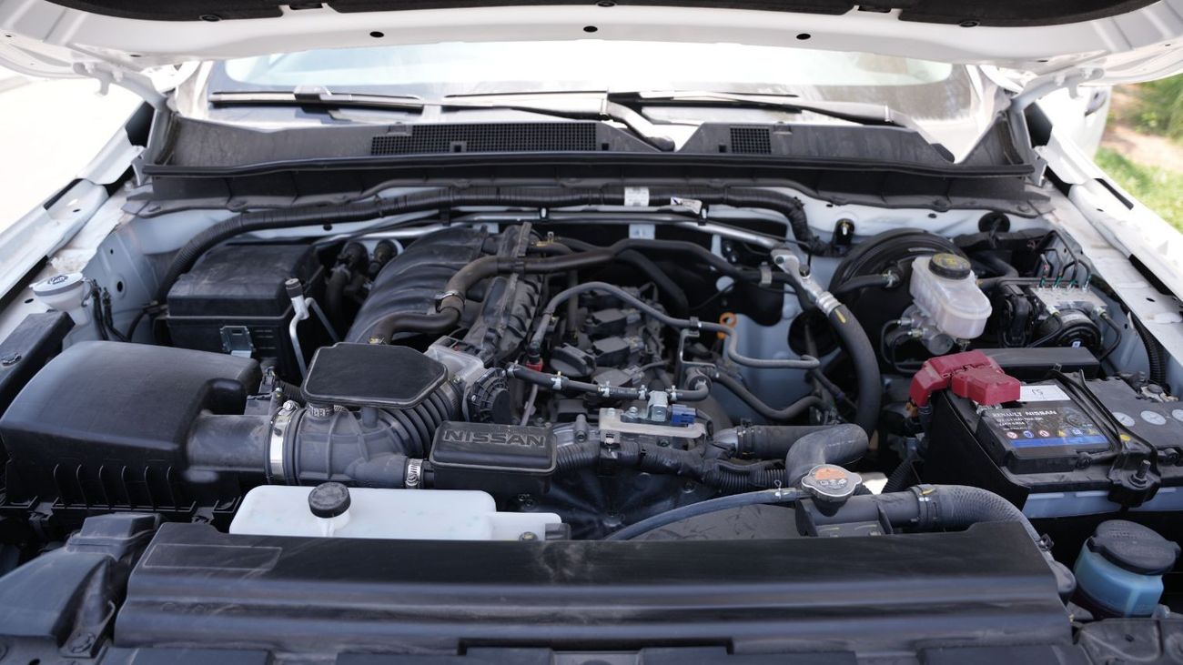 Nissan Navara Nissan Navara 2.5 Diesel XE 4X2 MT SCab Plus MY-2023