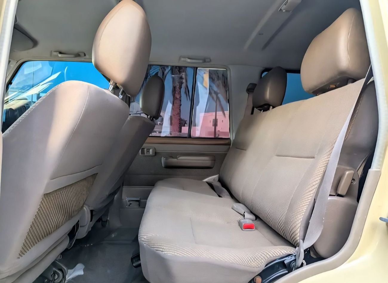 Toyota Land Cruiser LC76 LX Grade LHD 2.8L 1GD-FTV V4 Turbo Diesel Engine Manual Gear 4WD 5 Seats 5 Door