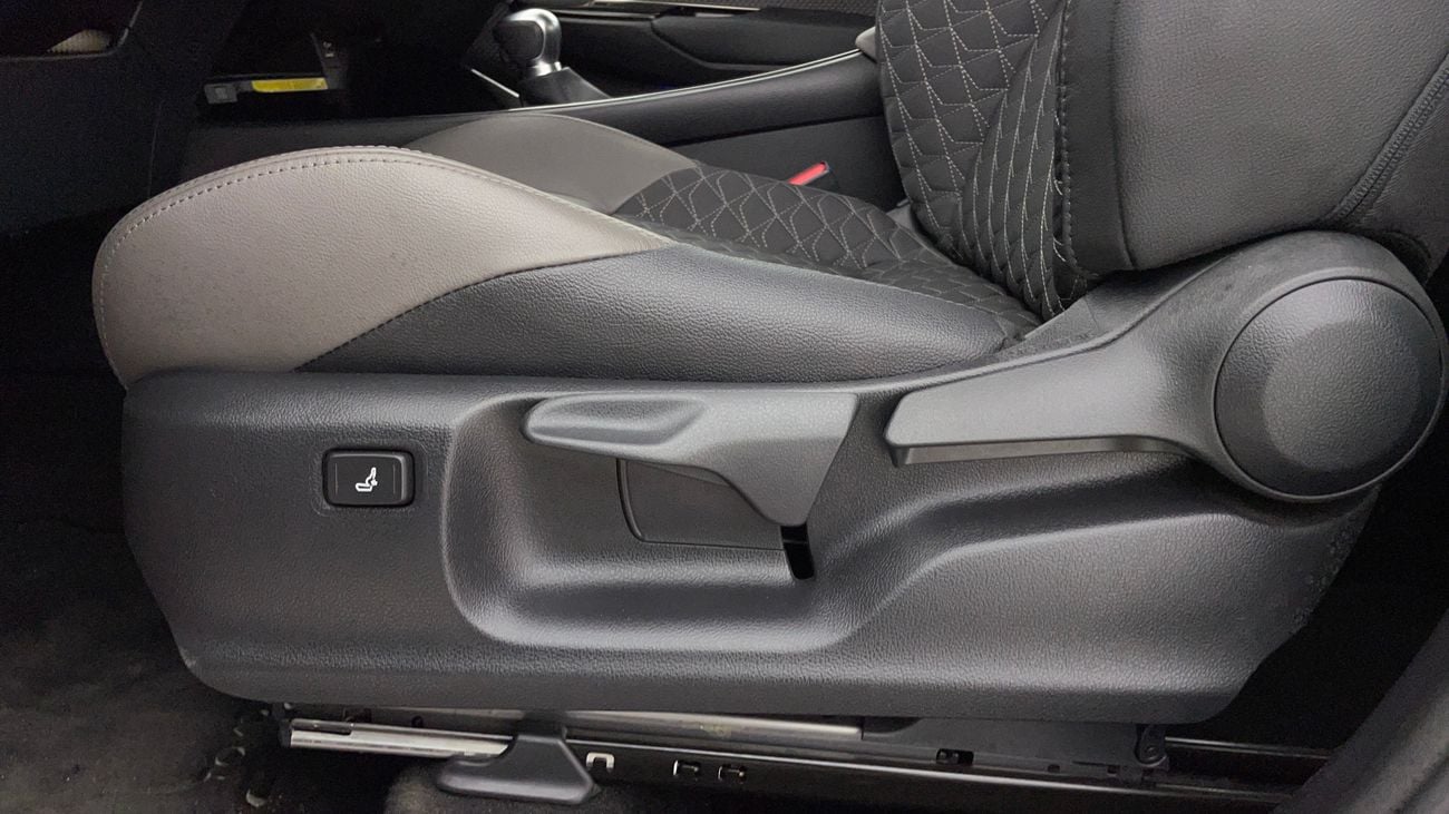 Toyota CHR VX 1.8 | Zero Down Payment | Home Test Drive