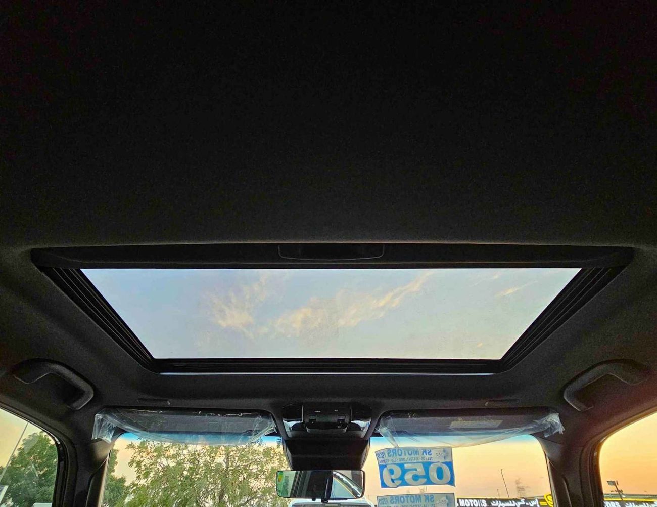 تويوتا برادو TURBO LUXURY / 2.8L DIESEL V4 / RADAR / LEATHER WITH MEMORY SEATS / (CODE # PDLX2)