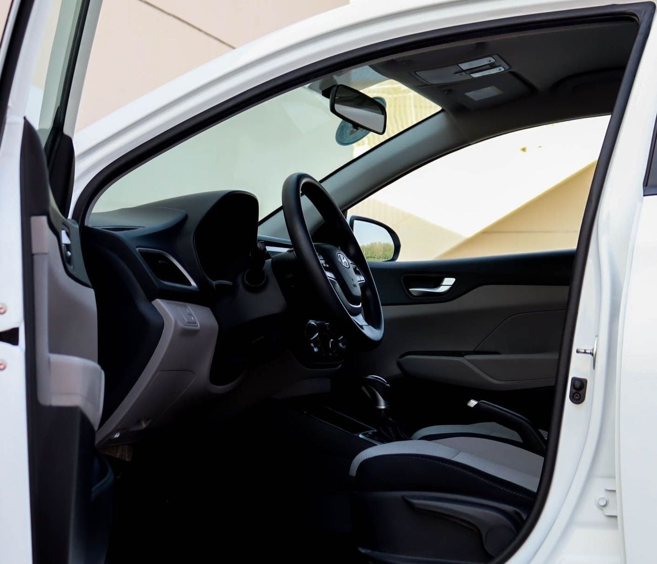 Hyundai Accent 2022 Hyundai Accent GL (RB), 4dr Sedan, 1.6L 4cyl Petrol, Automatic, Front Wheel Drive