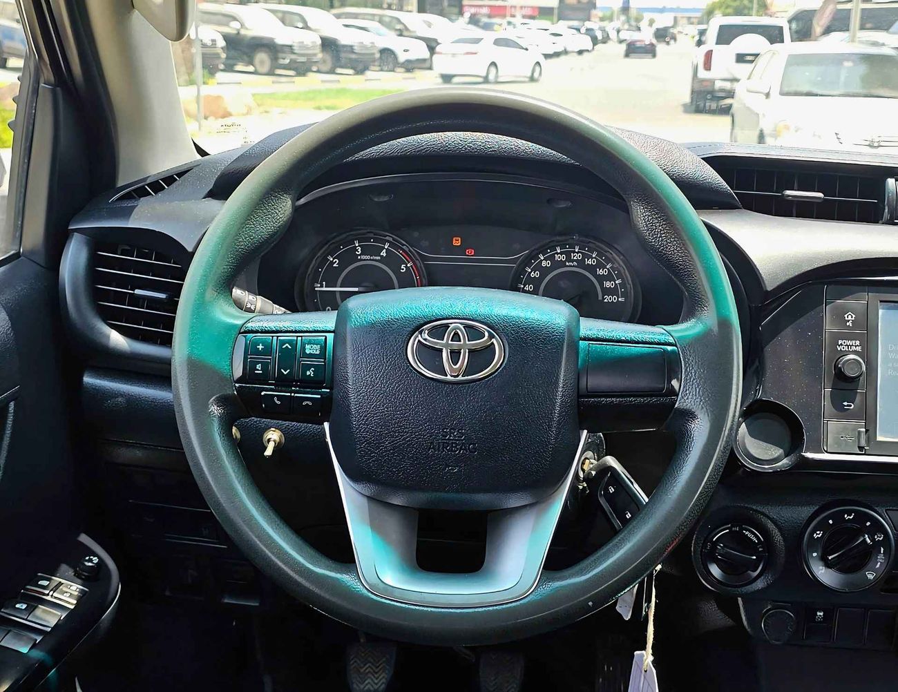 Toyota Hilux DOUBLE CABIN/DIESEL/M/T 2.4L V4 4WD/GCC/LOT#49864