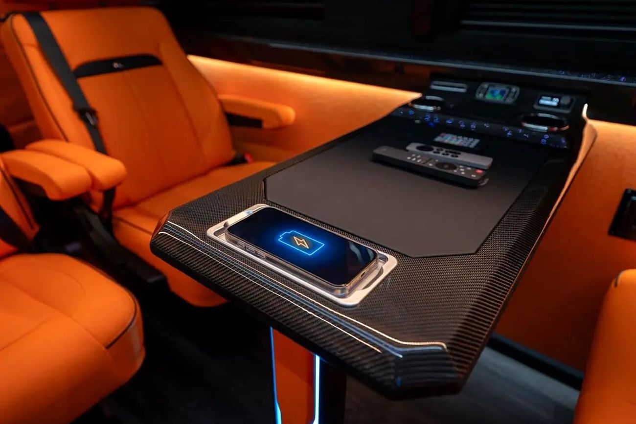 Mercedes-Benz Sprinter VIP MERCEDES with Additional AC and Air Suspension - 2 Years Warranty VLINE