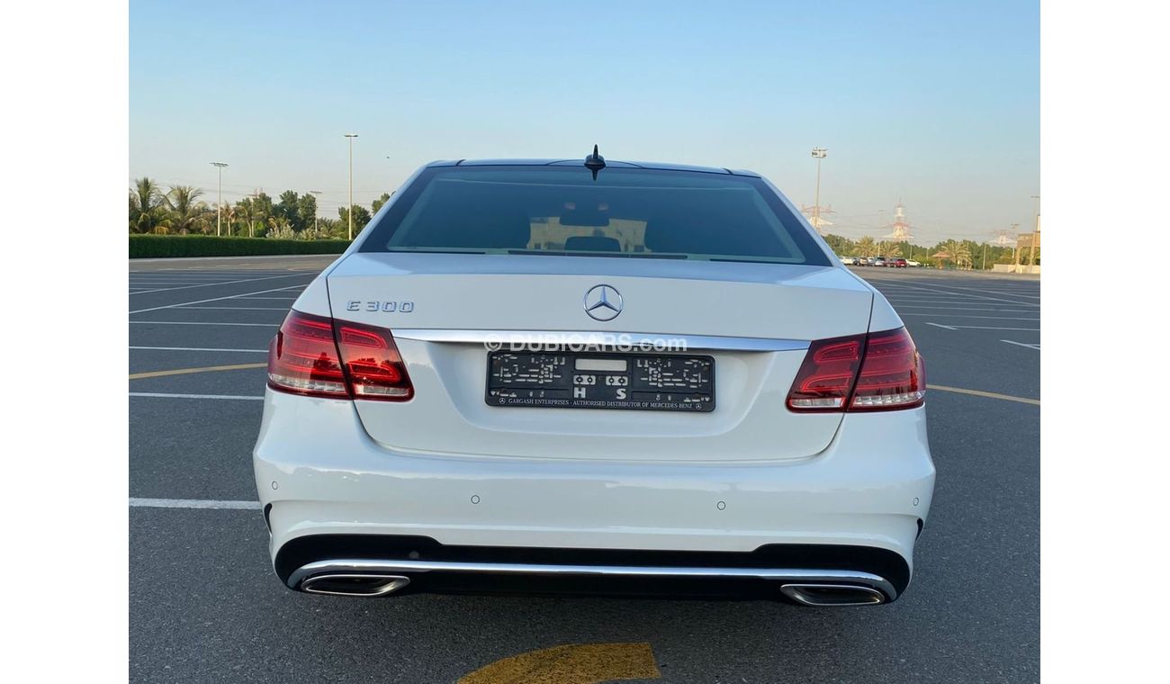 Mercedes-Benz E300 AMG Mercedes E-300 V6 2014 GCC Perfect Condition - Full Service History Available - Full Option