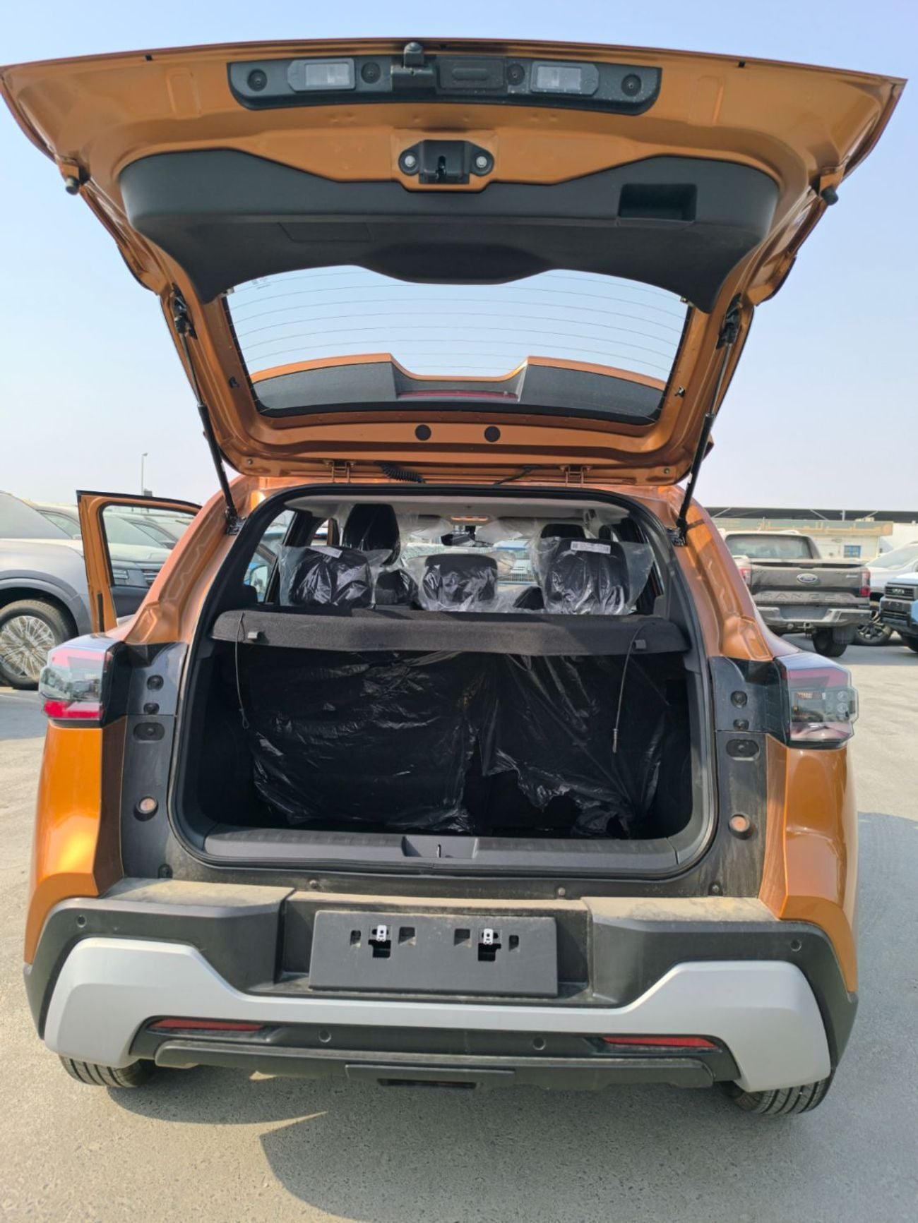 نيسان ماغنيت SV
