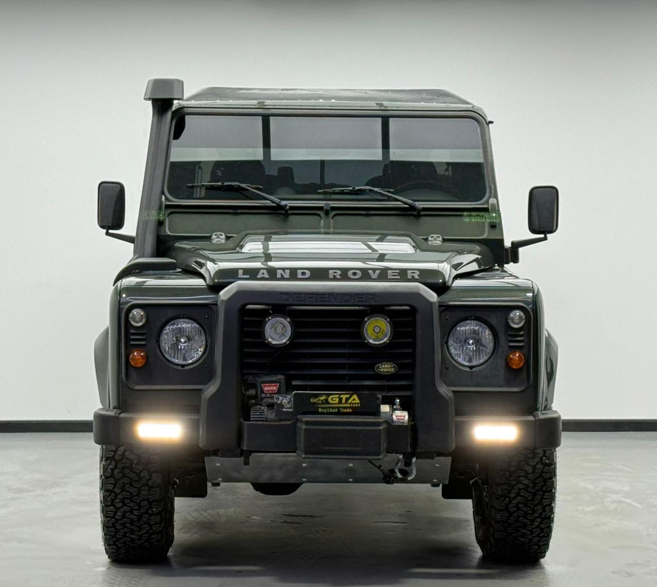 لاند روفر ديفندر 2008 Land Rover Defender 130, Heated Seats, Snorkel, Excellent Condition, European