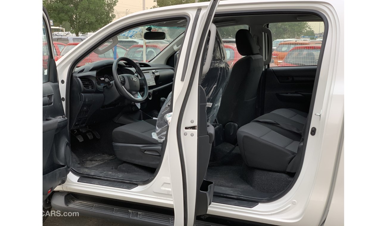 تويوتا هيلوكس Pick Up 2.4L 4x4 Diesel with Power Windows