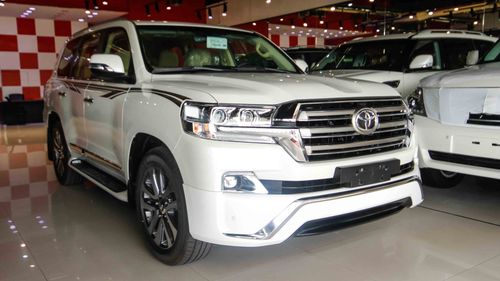 Toyota Land Cruiser VXR V8 Platinum Edition
