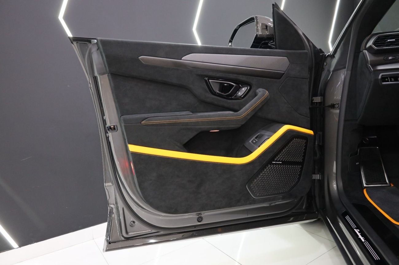 لامبورغيني اوروس 2024 Lamborghini Urus Performante, Full Carbon Fiber Pack, Individual Rear Seats, Dealer Warr + Serv