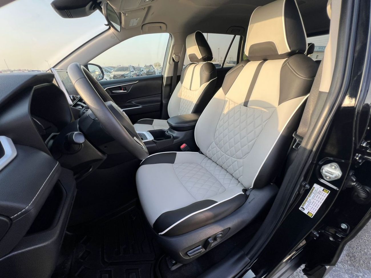 Toyota RAV4 2023 Toyota RAV4, XLE - 2.5L -V4 - 4 Wheel Drive - 4X4 - ELECTRIC  & LEATHER SEATS - PUSH START - Re