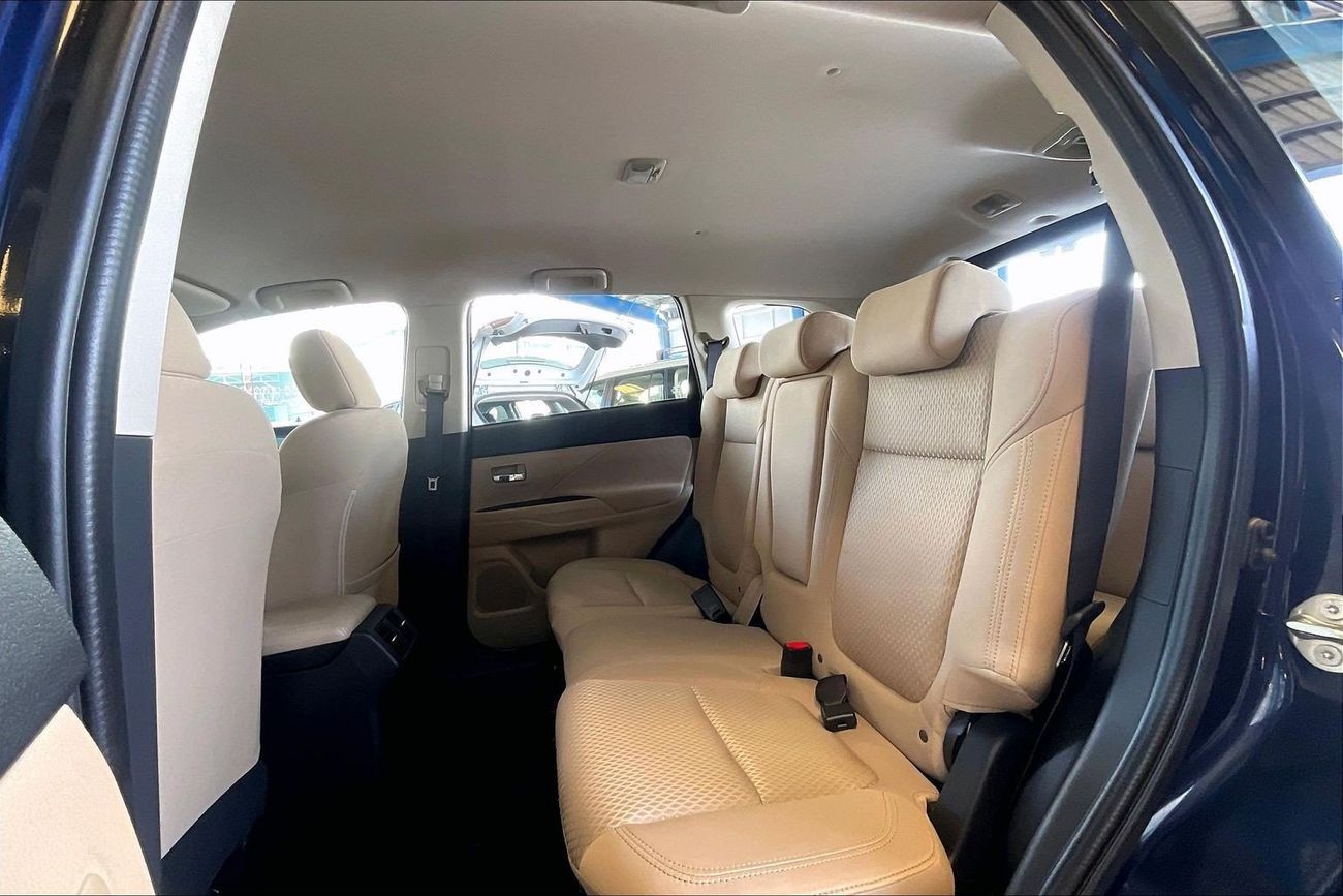 ميتسوبيشي آوتلاندر GLX Midline | upto AED 20,000 Ramadan Discount | شامل الضمان | 0 ﺪﻔﻋﺓ ﺃﻮﻟﻯ