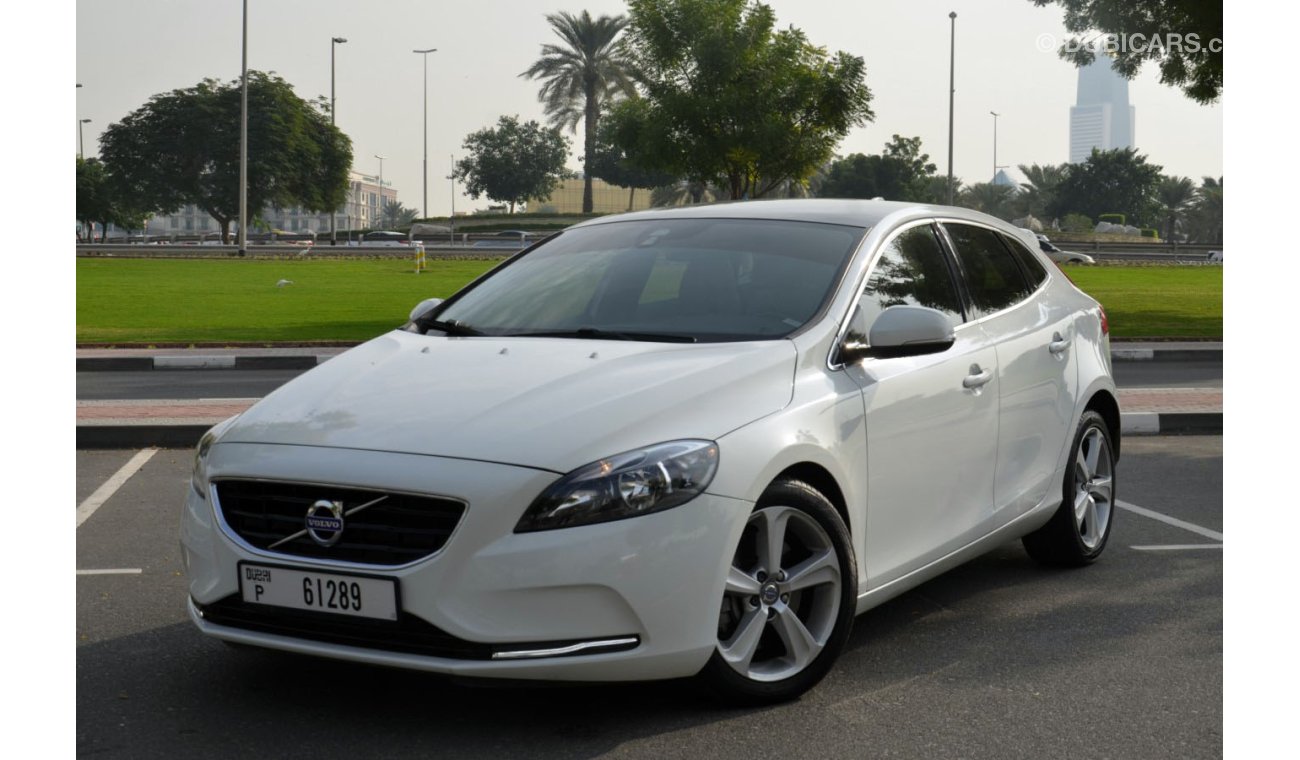 Volvo V40 T5 Full Option in Perfect Condition