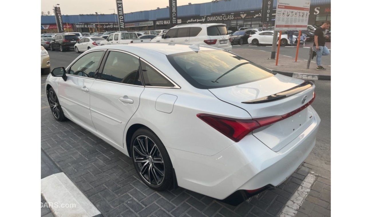 Toyota Avalon 2019