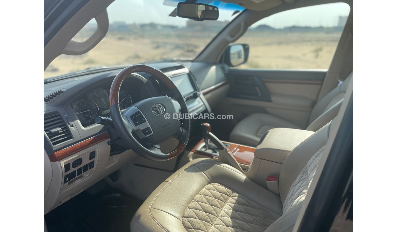 Toyota Land Cruiser Gxr - 60th Anniversary Edition