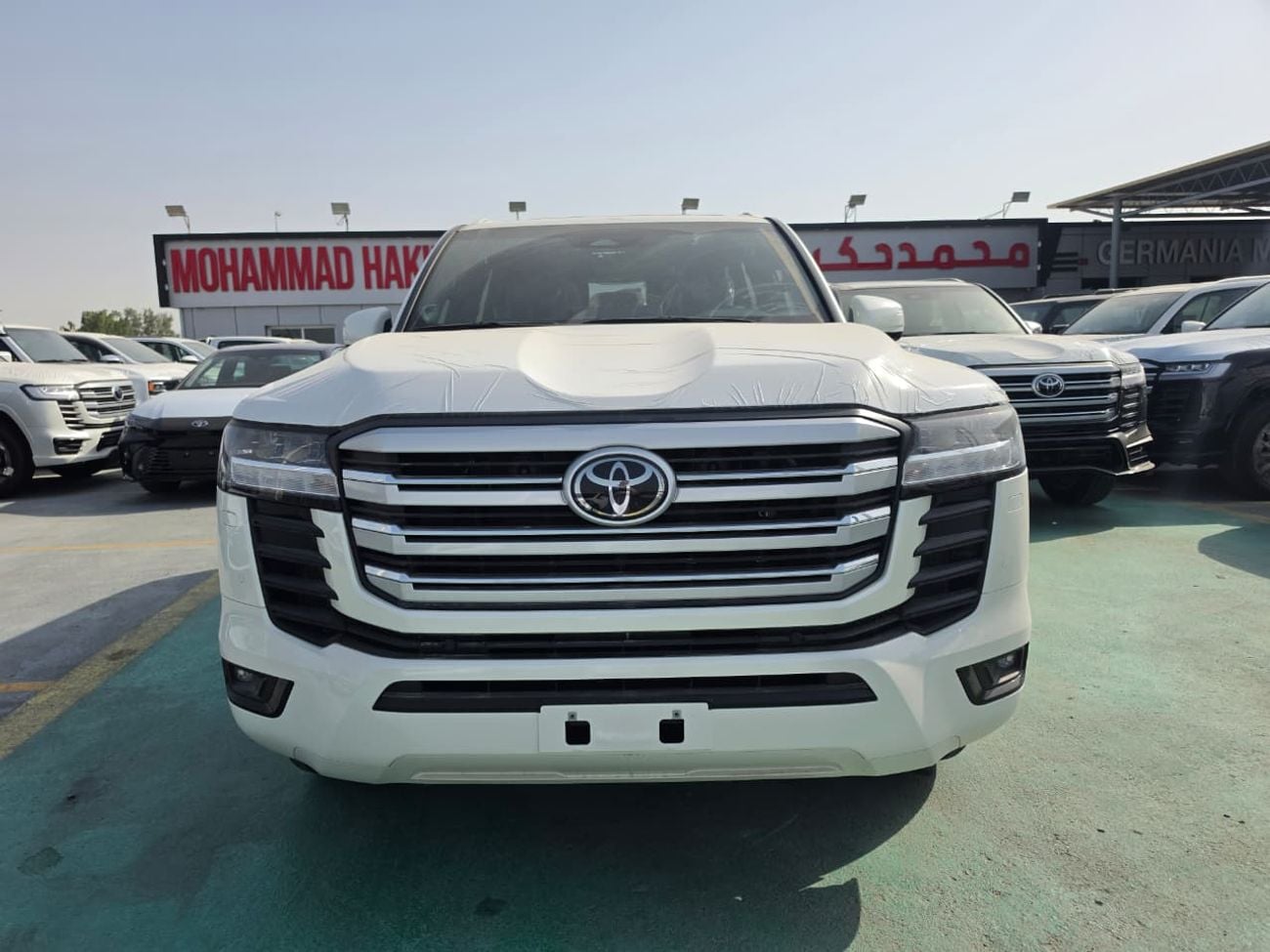 تويوتا لاند كروزر Toyota Land Cruiser LC300 GXR 3.5 Twin Turbo 2026 – فل أوبشن | 3.5 لتر توين تيربو | أبيض خارجي | داخ