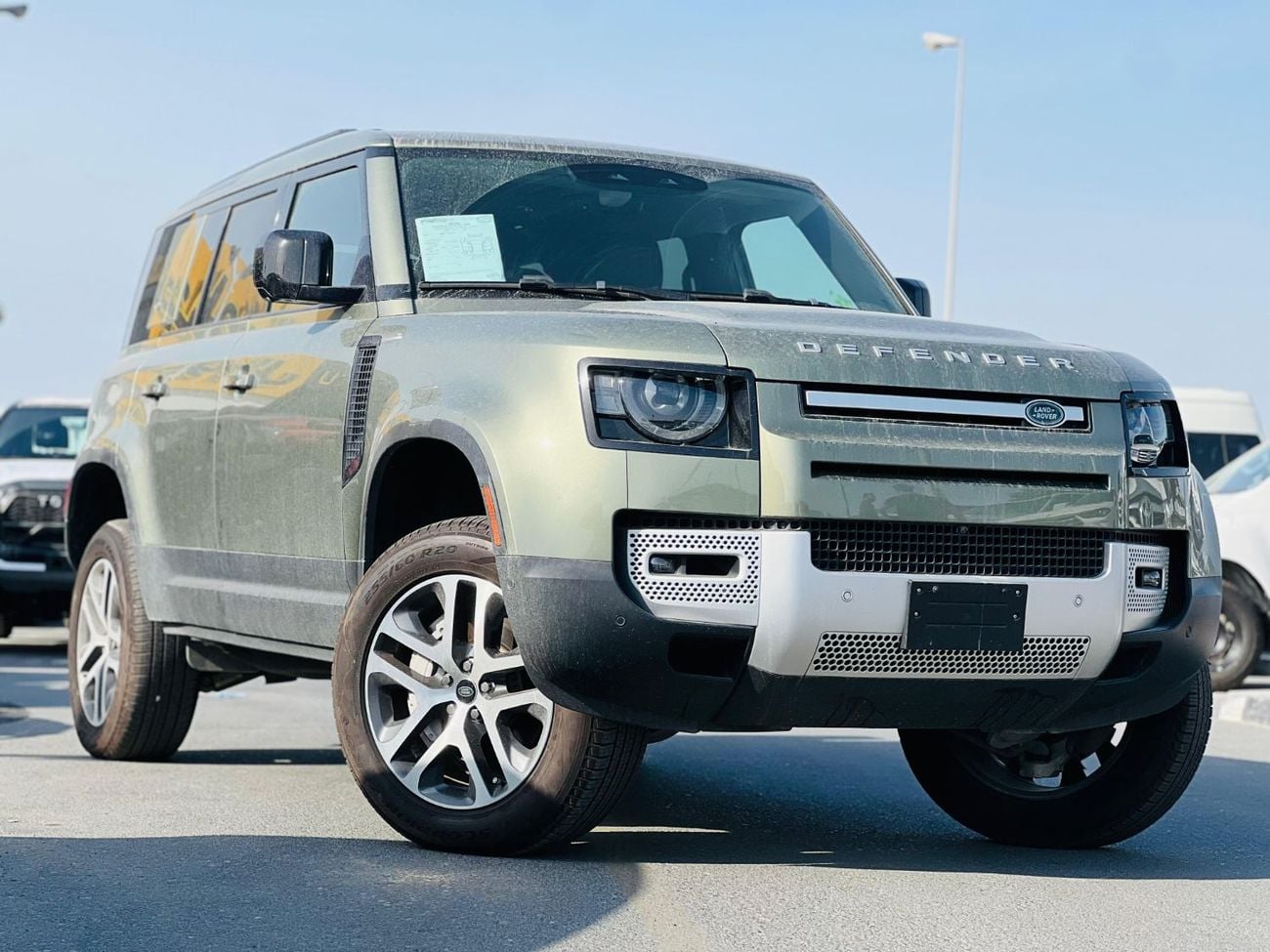 Land Rover Defender P400 full Option Lhd 3.0L Petrol engine 4WD Automatic Gear 5seats 5 Doors