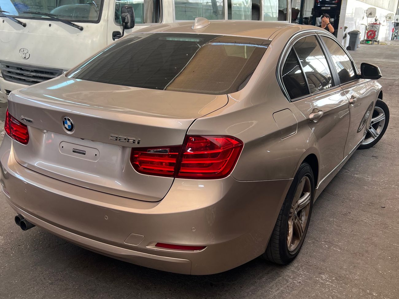 BMW 328i